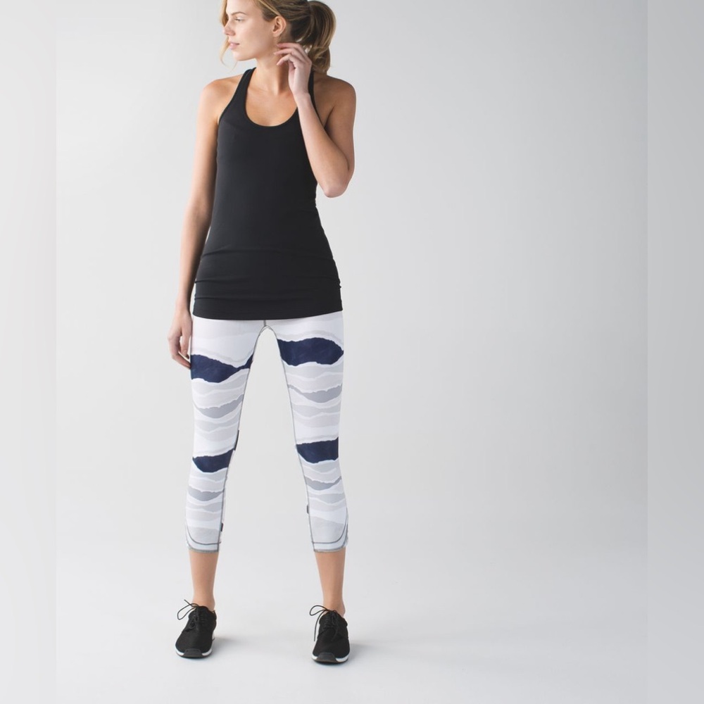 EUC Lululemon True Self Crop Bleacher Stripe White Black